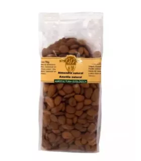 Almendras en grano con piel.