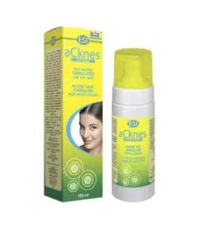 Mousse limpiadora suave con ingredientes naturales purificantes para el cuidado diario de la piel.