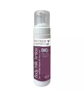 Crema hidratante vegana con aceite de oliva y agua de rosa damascena