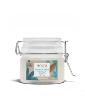 Crema corporal minimalista con manteca de cacao