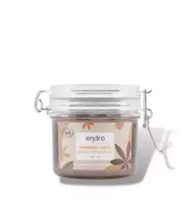 Exfoliante corporal natural con textura granítica